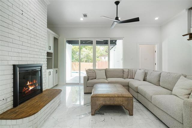 Foto del edificio - 1002 Woodvale Ct