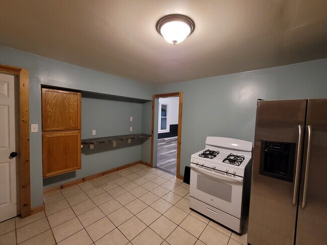 Kitchen - 1220 Union Ave