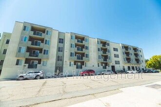 Building Photo - 1459 MacArthur Blvd
