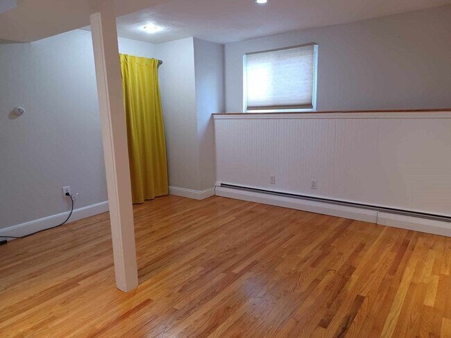 Building Photo - 108 Perkins Square