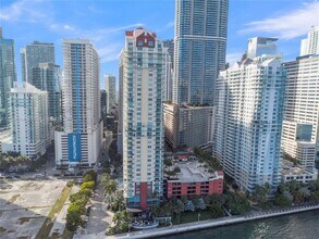 Building Photo - 1155 Brickell Bay Dr
