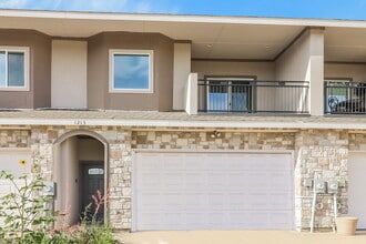 Building Photo - 1213 Summerset Ln