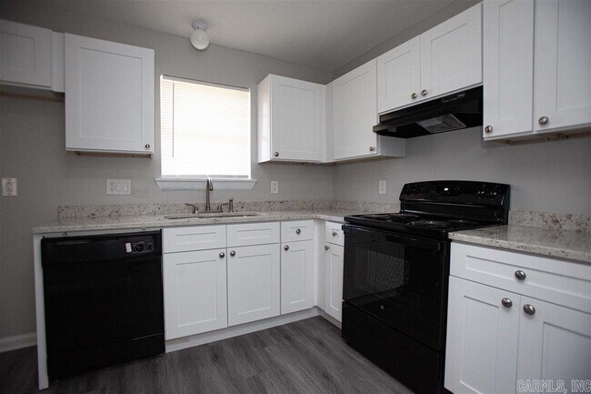 Foto del edificio - 221 Pearl St