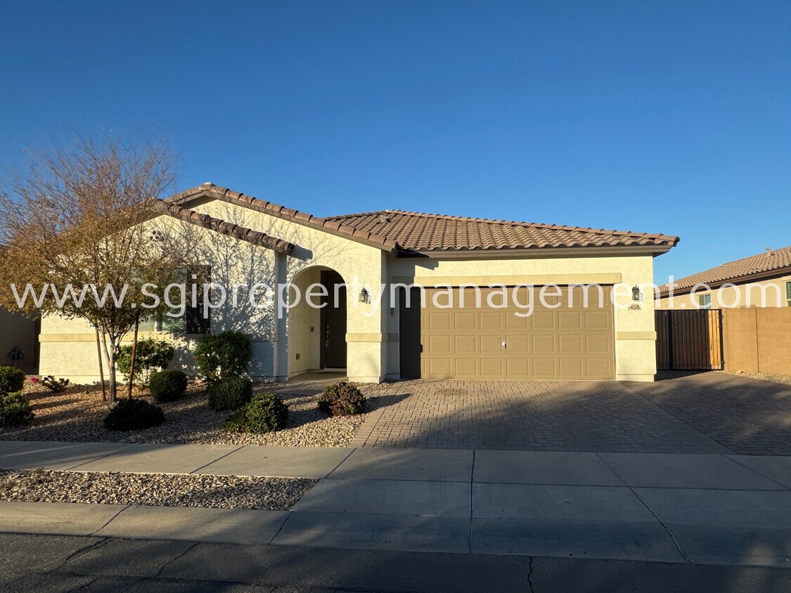Foto principal - Beautiful Goodyear home with private pool