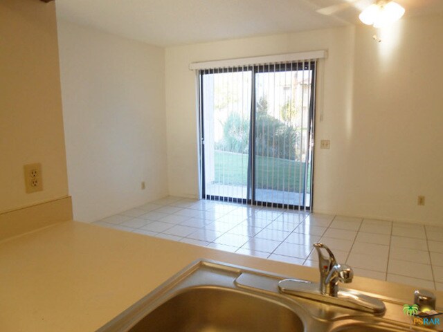 Foto del edificio - 64 Lakeview Cir