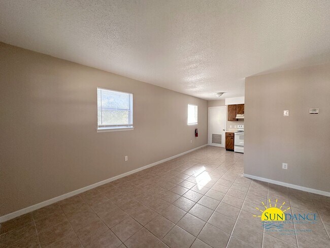 Foto del edificio - Quaint 2 Bedroom Upstairs Unit in Fort Walton Beach!