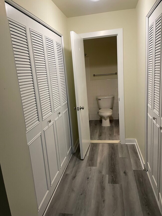 Building Photo - Arbor Village Apartments