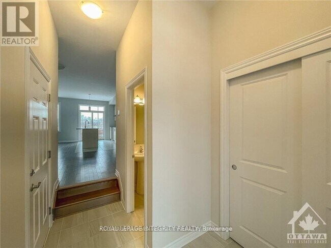 Photo du bâtiment - 529 Enclave Ln