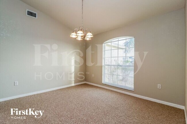 Building Photo - 3519 Manor Loop