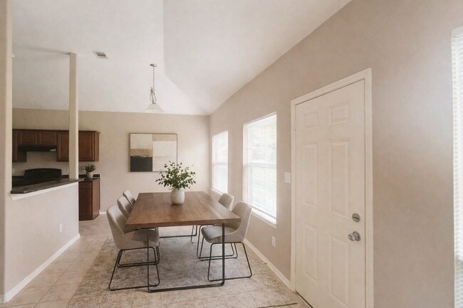 Building Photo - 9104 N Green River Dr