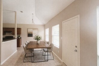 Building Photo - 9104 N Green River Dr