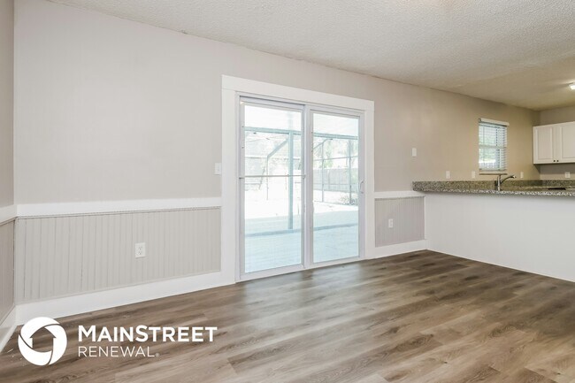 Foto del edificio - 6342 Brack St