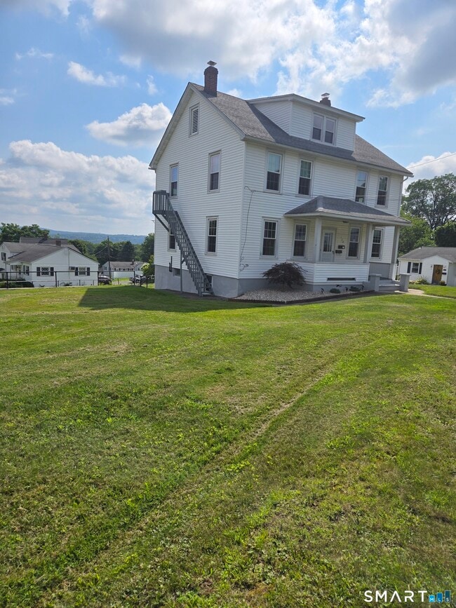 Building Photo - 158 Martone St
