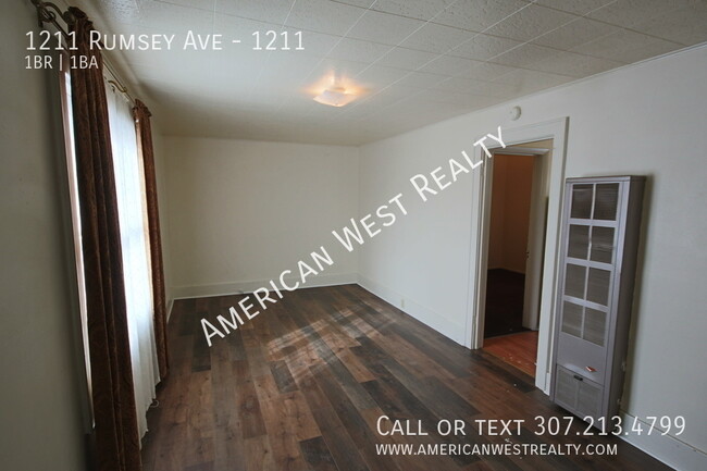 Foto del edificio - 1211 Rumsey Ave