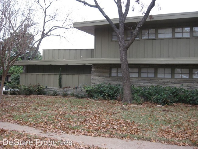Building Photo - 701 Monticello Dr