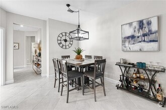 Building Photo - 14028 Hunter Oak Dr