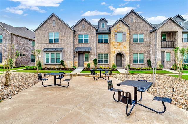 Foto del edificio - 2723 Vista Park Ln