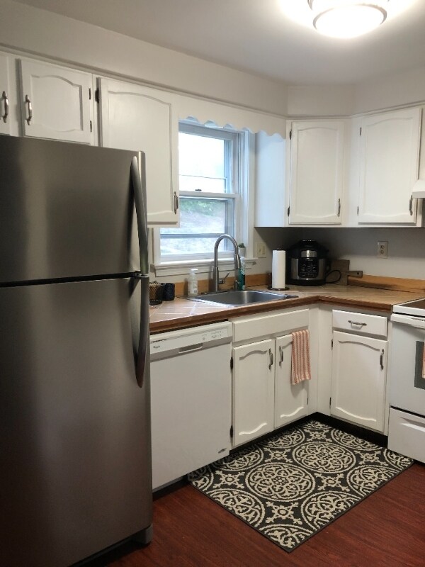 Foto del edificio - 21 Blossom Ln