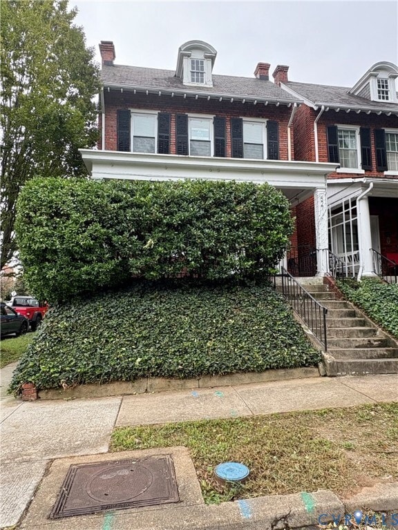 Building Photo - 527 N Sheppard St