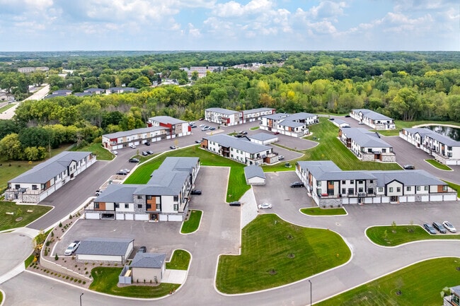 Building Photo - Elevate Apartments