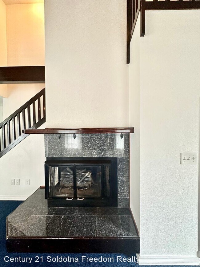 Building Photo - 3 br, 2 bath House - 295 N Brentwood