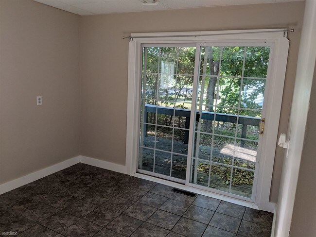 Foto del edificio - 1 br, 1 bath Duplex - 701 Townsend St  Apt.