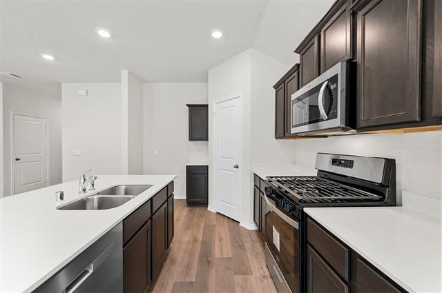 Building Photo - 2324 Burleson Rd