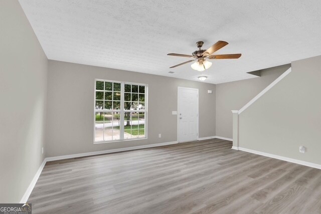 Foto del edificio - 1372 Hollenbeck Ln