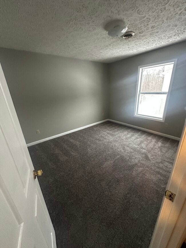 Foto del edificio - 915 Royal Dr