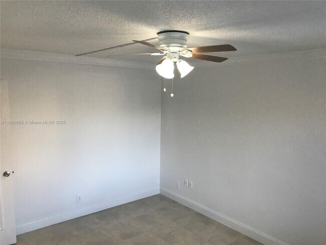 Building Photo - 16521 Blatt Blvd