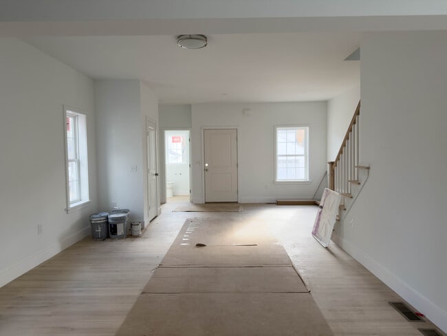 Building Photo - 108 Meadows Bnd