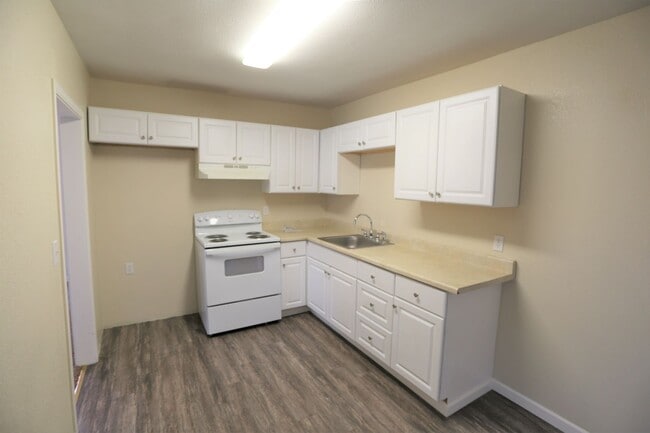 Building Photo - 575 E Street