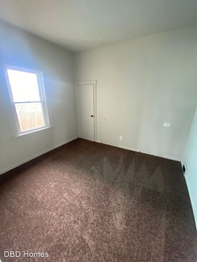 Building Photo - 2 br, 1.5 bath House - 2433 Wayne Trace