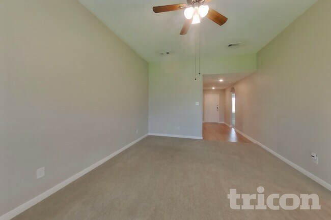 Foto del edificio - 7715 Vacek Meadows Loop