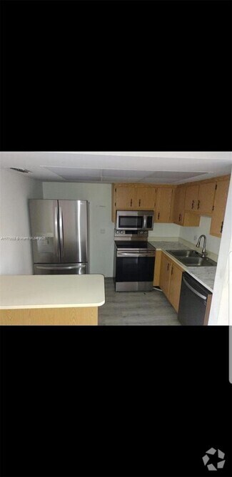 Building Photo - 4123 Oak Terrace Dr