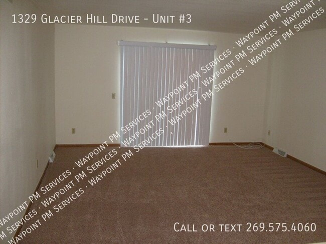 Foto del edificio - 1329 Glacier Hill Dr
