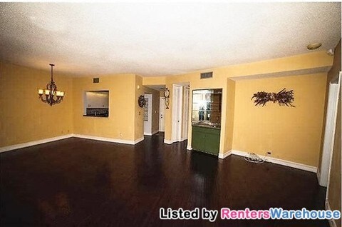 Building Photo - 4126 W Palm Aire Dr