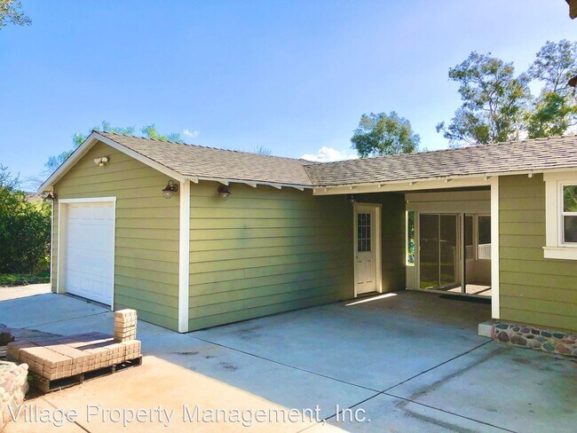 Foto del edificio - 2 br, 1.5 bath House - 6777 West Lilac Road