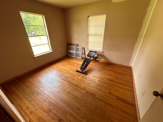 Building Photo - Single Family Ranch