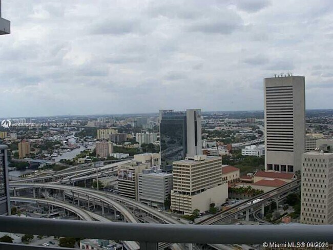 Building Photo - 350 S Miami Ave