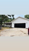 Building Photo - 32075 Jessica Ln