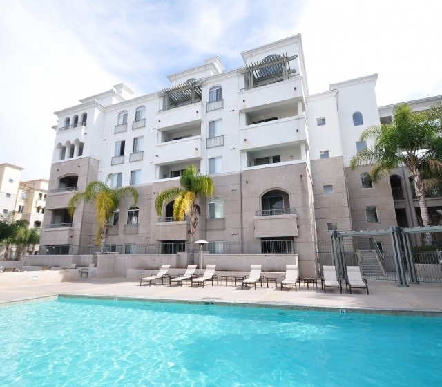 La Jolla Crossroads Apartments