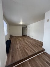 Building Photo - 217 W Irving Ave