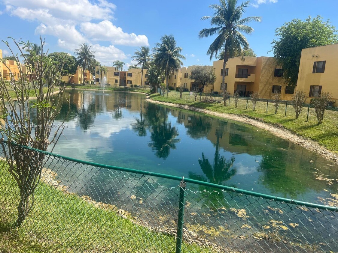 Foto principal - 516 NW 114th Ave