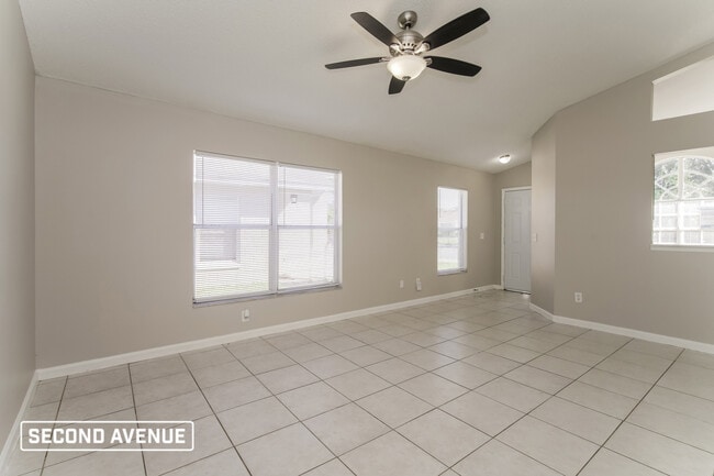 Building Photo - 1914 Teaberry Ct