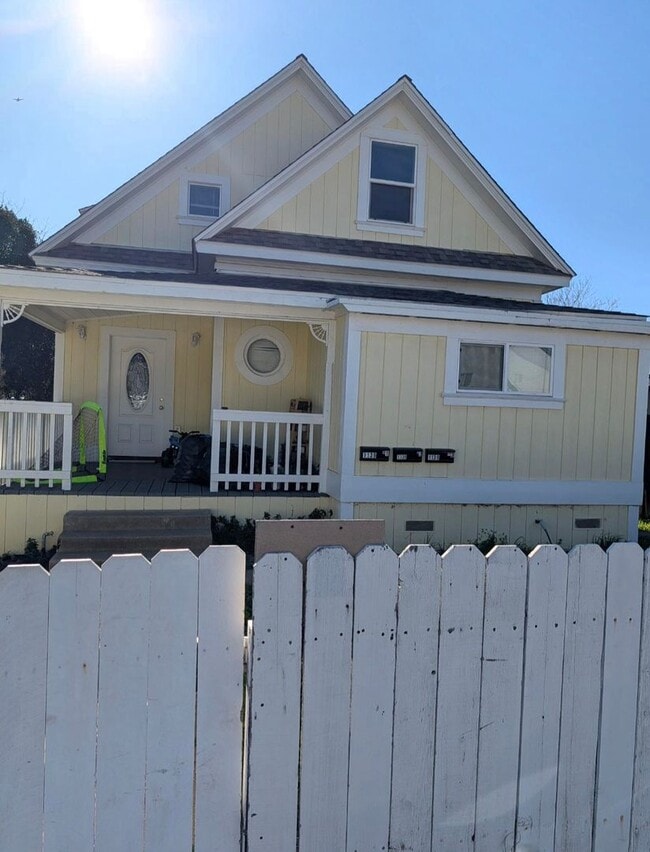 Building Photo - 1139 Franklin St