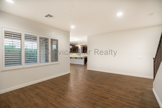 Foto del edificio - 227 E Beatryce St