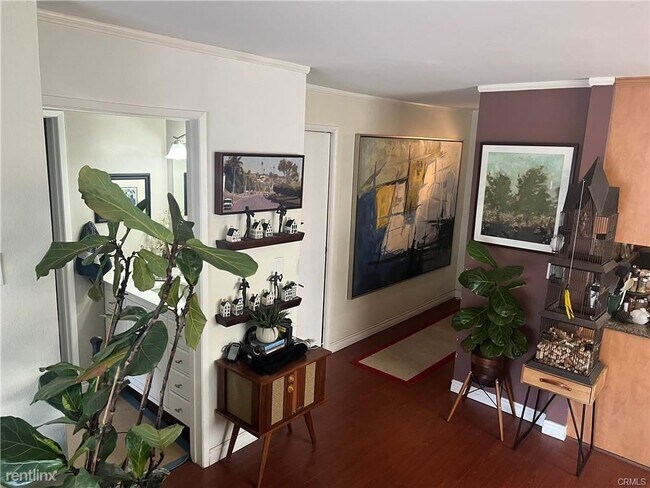 Building Photo - 2 br, 1 bath Condo - 1600 Ardmore Ave Unit...