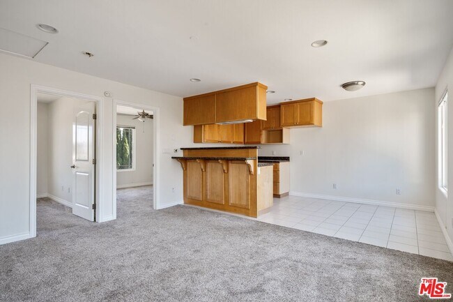 Foto del edificio - 1565 W 218th St