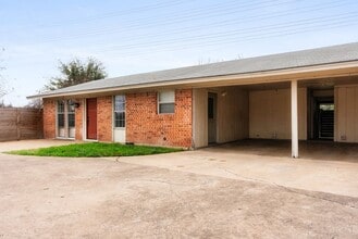 Building Photo - 2408 Ventura Dr